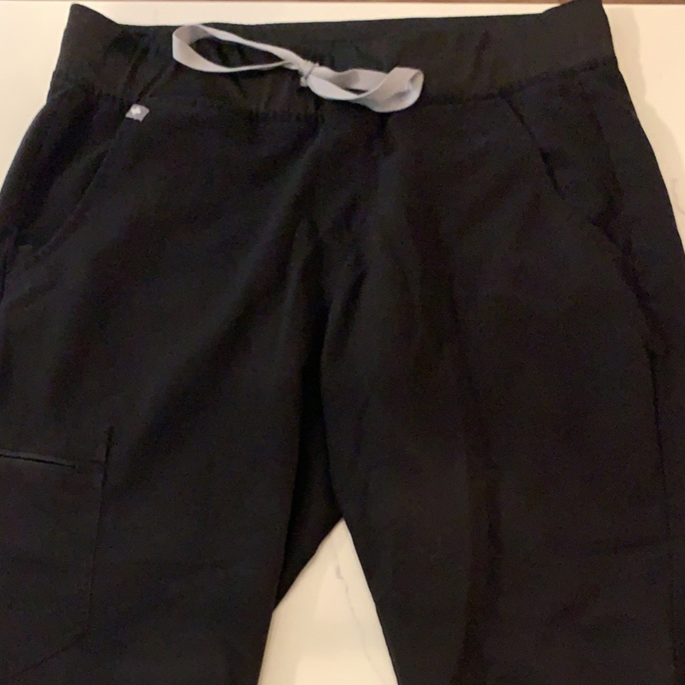 FIGS scrub jogger pant black